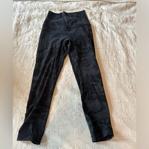 Align Crop 25” size 2